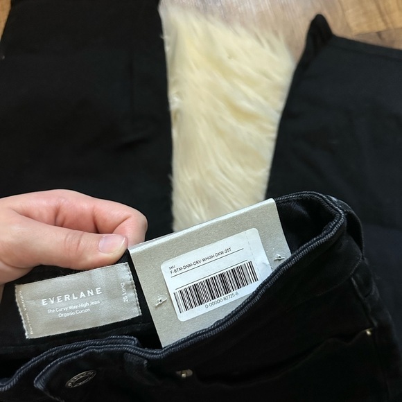 EVERLANE The Curvy Way High Jean In Black - Picture 5 of 7